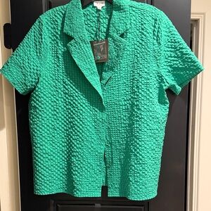 Le Lis new with tags short sleeve Kelly green size small.